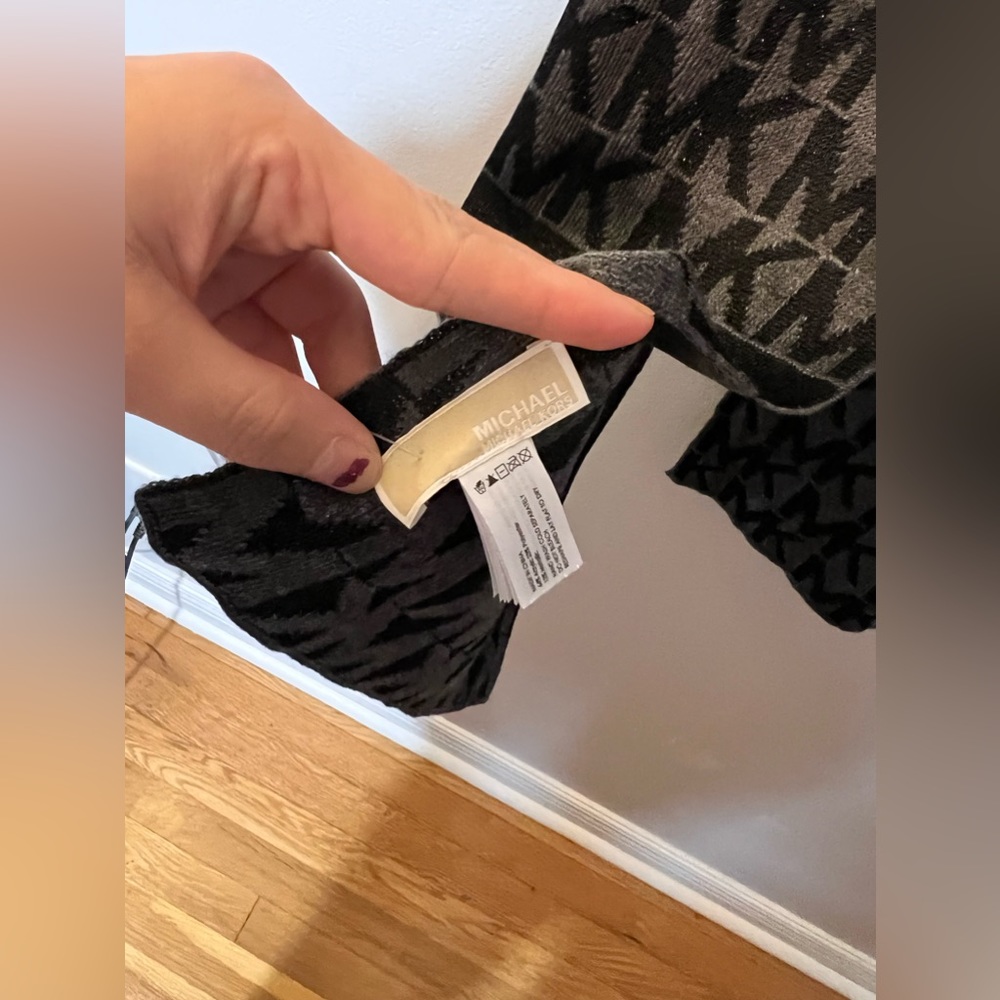 NWT Michael Kors Scarf - Picture 3 of 4